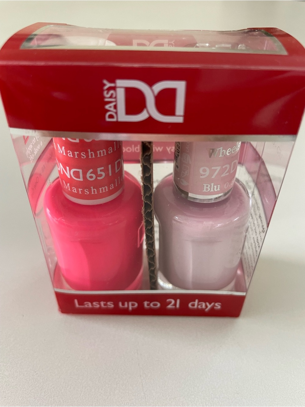 Set of 2 DND Nail Polishes 💅 - Punch Marshmallow & Blush on Wheels